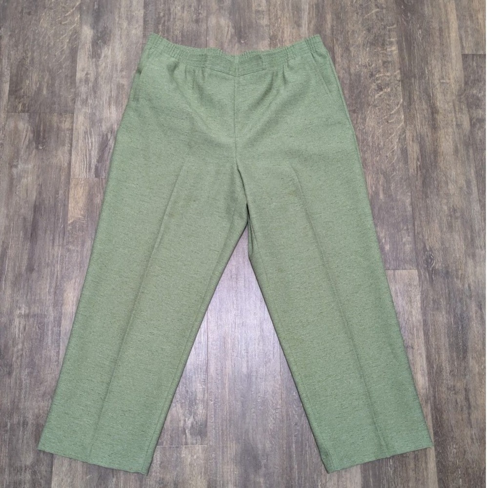 Alfred Dunner Petite Sage Green Textured‎ Pull On Straight Leg Pants Size 12P